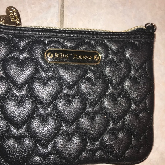 Betsey Johnson Black Quilted Hearts wristlet - Picture 5 of 11